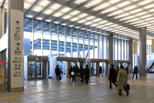 新横浜駅からのルート 日産スタジアム