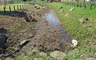 水路も埋まって.jpg