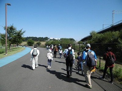 観察会に出発.jpg