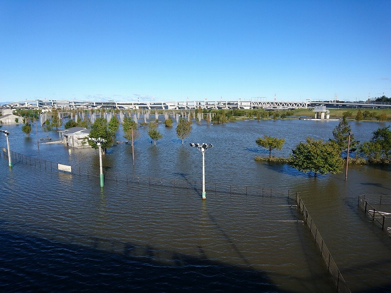 越流北側園地.jpg