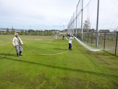 10月18日第二運動広場洗浄作業.jpg