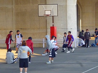 スタッフブログ 日産スタジアム 第１回 新横浜公園 ３on３ ストリートバスケット