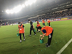 「芝」の育成指導の様子