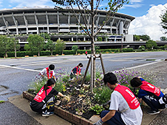 「芝」の育成指導の様子